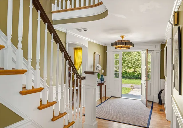 Homes for sale in Barrington, RI | 204 Rumstick Rd, Barrington, RI 02806 | MLS# 1418570