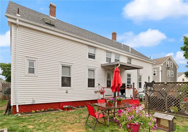 Photo 5 of Sale Pending at 25 Davis St, Warren, RI 02885 | MLS# 1417238 | Listing updated on 2026-08-03