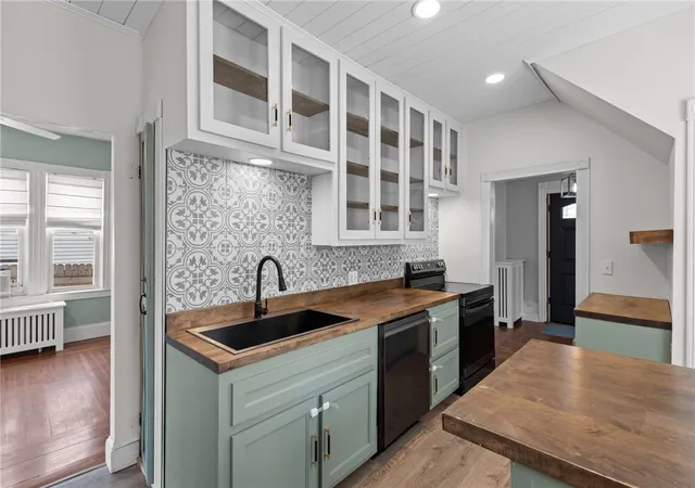 Photo 2 of Single family home for sale at 49 Woodbine St, Providence, RI 02906 | MLS# 1418466 | Listing updated on 2026-09-01