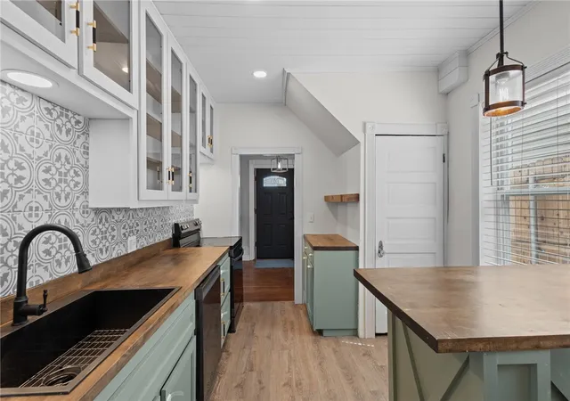 Photo 2 of Single family home for sale at 49 Woodbine St, Providence, RI 02906 | MLS# 1418466 | Listing updated on 2026-09-01