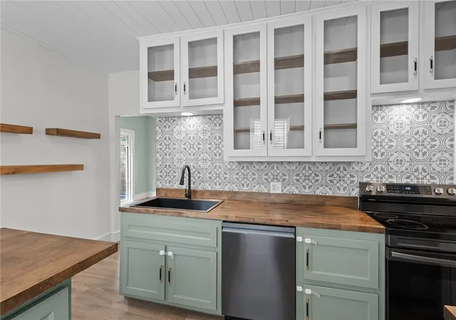 Photo 3 of Single family home for sale at 49 Woodbine St, Providence, RI 02906 | MLS# 1418466 | Listing updated on 2026-09-01