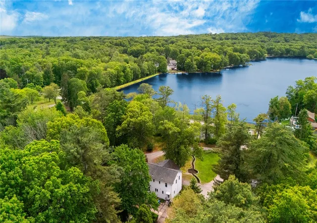 39th image of 14 Reservoir Ave, Johnston, RI 02919 | MLS# 1418369