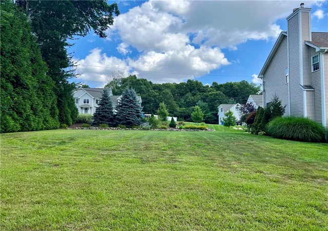 Photo 3 of Single family home for sale at 35 E Lantern Rd, Smithfield, RI 02917 | MLS# 1418569 | Listing updated on 2026-08-02