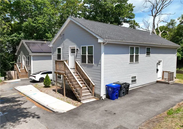 2nd image of 39 Derry St, Providence, RI 02908 | MLS# 1418601