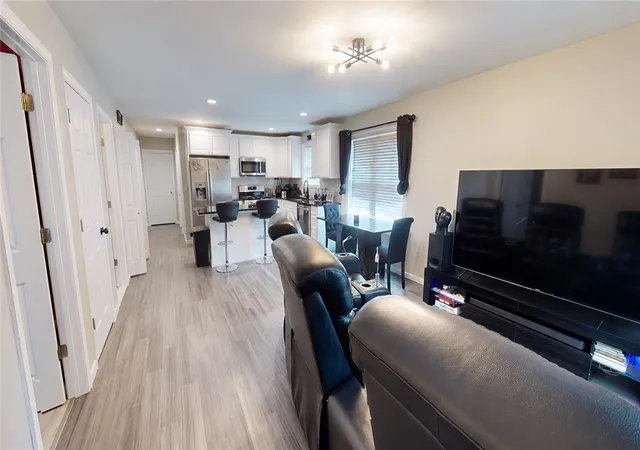 3rd image of 39 Derry St, Providence, RI 02908 | MLS# 1418601