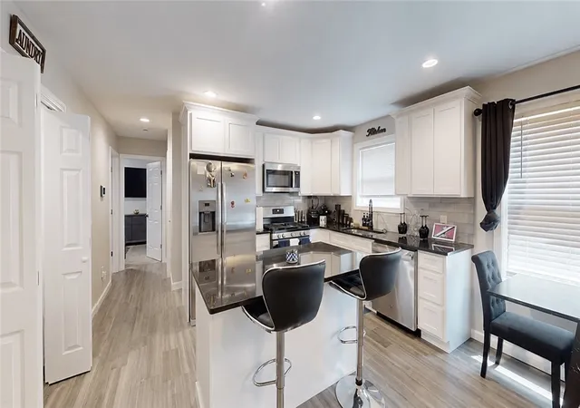 4th image of 39 Derry St, Providence, RI 02908 | MLS# 1418601