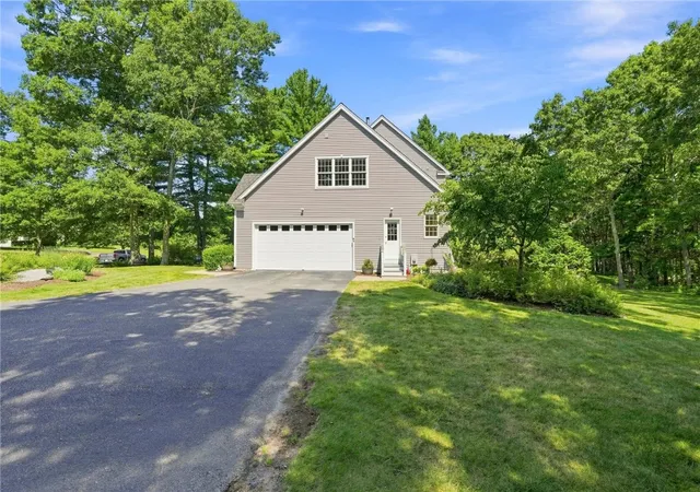 5th image of 78 Fairview Dr, South Kingstown, RI 02892 | MLS# 1418575