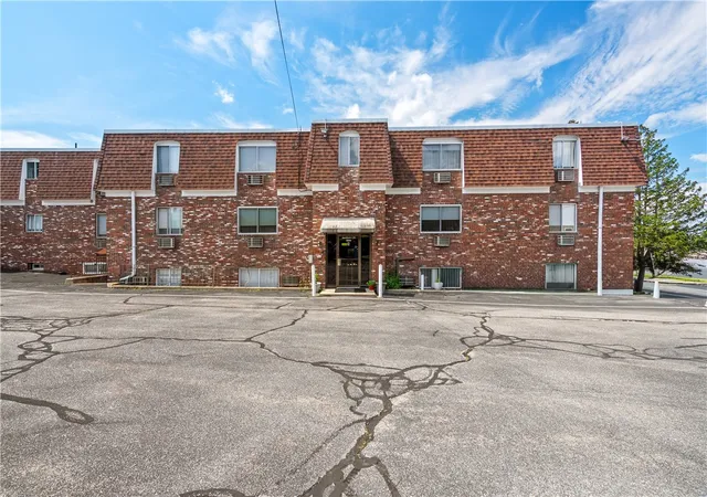 3rd image of 230 Phenix Ave, Cranston, RI 02920 | MLS# 1418659