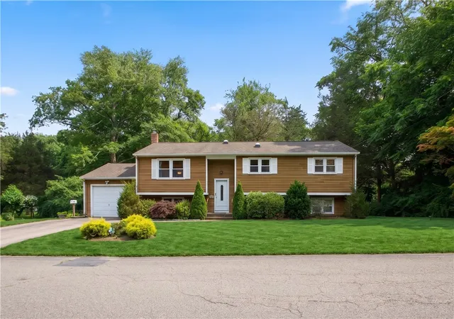 1st image of 102 Windward Walk, North Kingstown, RI 02852 | MLS# 1418707