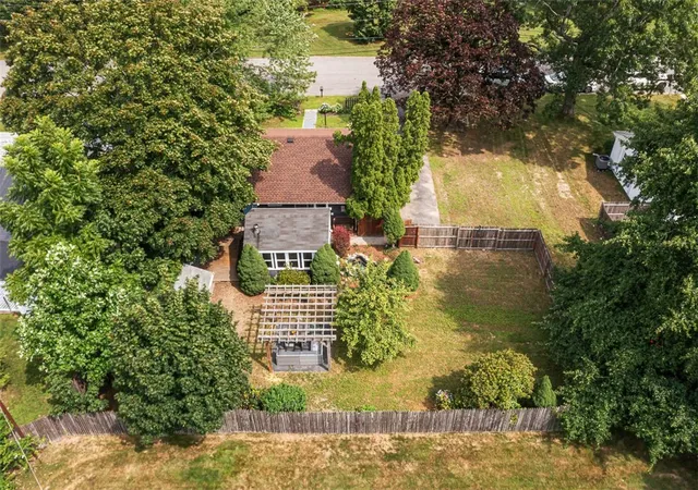 Photo 24 of Sale Pending at 8 Hampden Rd, Bristol, RI 02809 | MLS# 1418598 | Listing updated on 2026-08-25