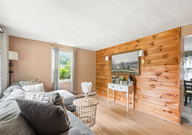 Photo 2 of Sale Pending at 8 Hampden Rd, Bristol, RI 02809 | MLS# 1418598 | Listing updated on 2026-08-25