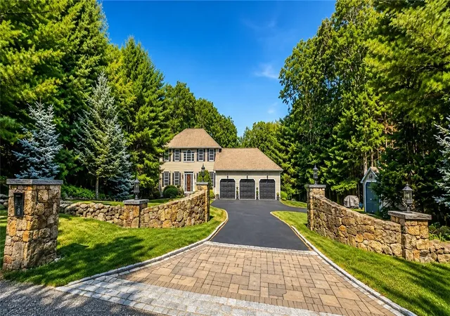 Single family home for sale at 8 Aster Ln, Hope, RI 02831 | MLS# 1418711