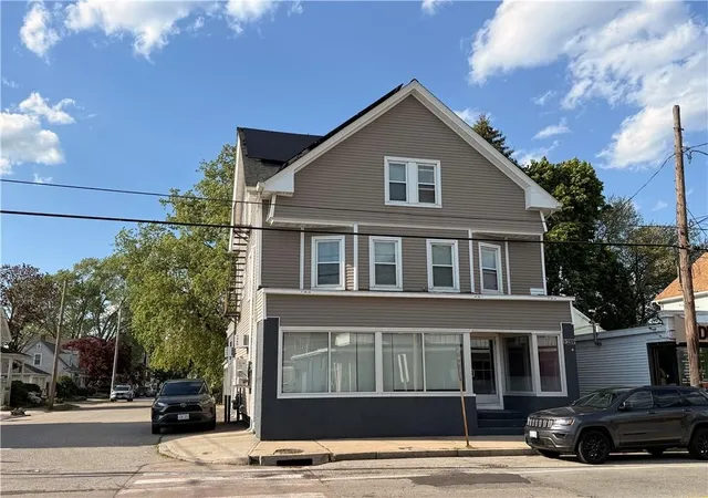 1st image of 1289 Cranston St, Cranston, RI 02920 | MLS# 1418736