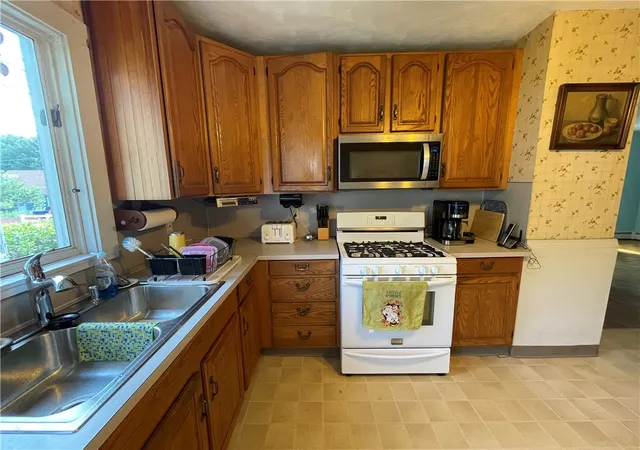 Photo 3 of Sale Pending at 66 Sherry Ave, Bristol, RI 02809 | MLS# 1418114 | Listing updated on 2026-08-13