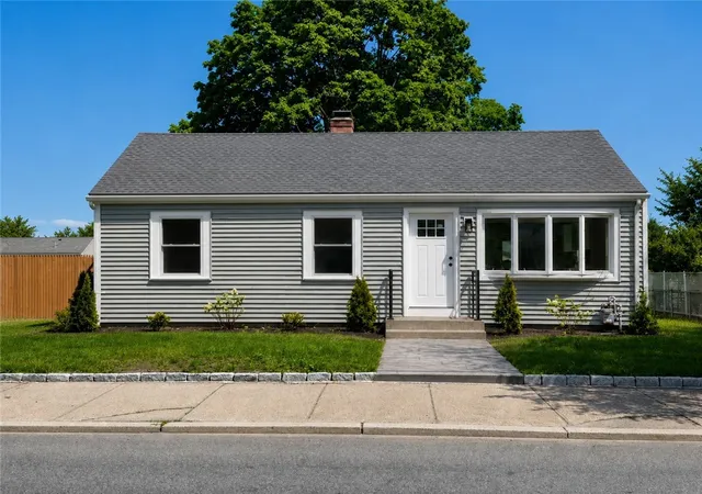 1st image of 496 Beverage Hill Ave, Pawtucket, RI 02961 | MLS# 1418496