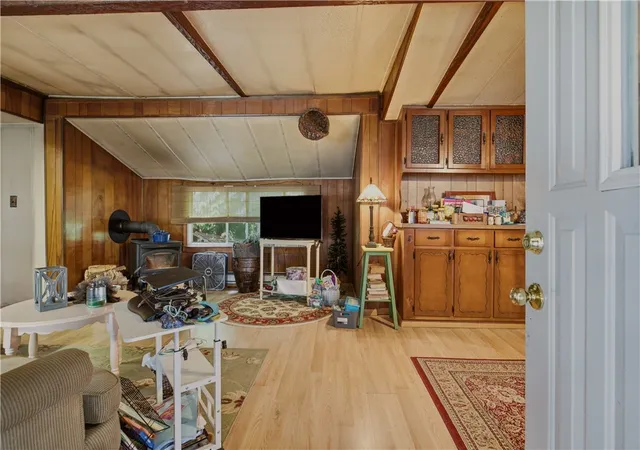 Photo 4 of Sale Pending at 24 North Dr, Portsmouth, RI 02871 | MLS# 1418780 | Listing updated on 2026-08-21