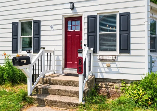 Photo 4 of Sale Pending at 82 Dyer Ave, Riverside, RI 02915 | MLS# 1418814 | Listing updated on 2026-08-26