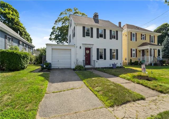 2nd image of 33 Linden Ave, Rumford, RI 02916 | MLS# 1417675