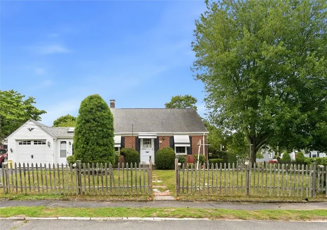 2nd image of 48 Fairway Dr, Cranston, RI 02920 | MLS# 1418812