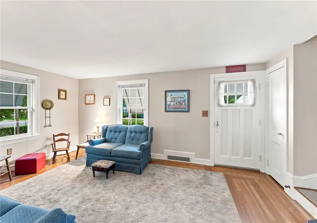 5th image of 48 Fairway Dr, Cranston, RI 02920 | MLS# 1418812