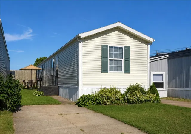 image of 34 Langdon Ave, Pawtucket, RI 02861 | MLS# 1418637
