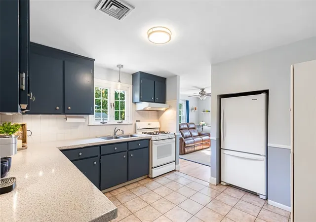 Photo 4 of Sale Pending at 94 Wampanoag Trl, Riverside, RI 02915 | MLS# 1418798 | Listing updated on 2026-08-31