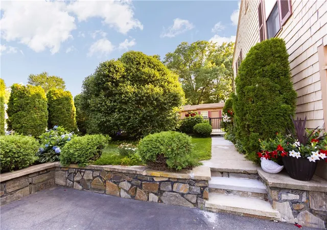 2nd image of 25 Ardway Ave, Warwick, RI 02889 | MLS# 1418771