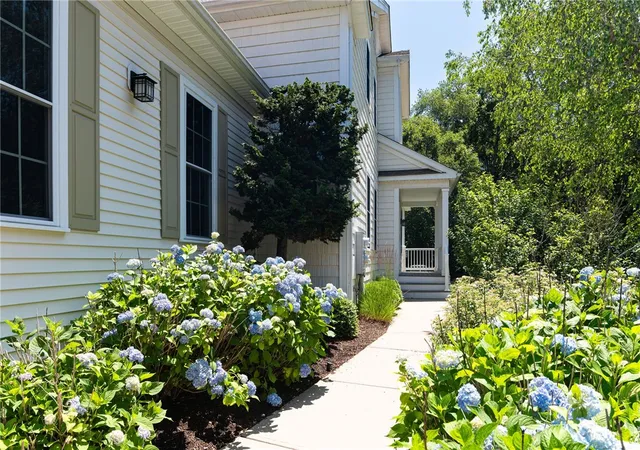 2nd image of 178 Preservation Wy, South Kingstown, RI 02879 | MLS# 1418647