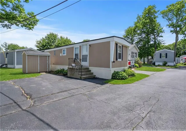 1st image of 743 Forest Park Ave, Middletown, RI 02842 | MLS# 1418949