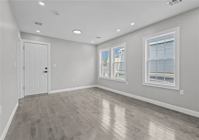 5th image of 408 Cahill St, Providence, RI 02905 | MLS# 1419004