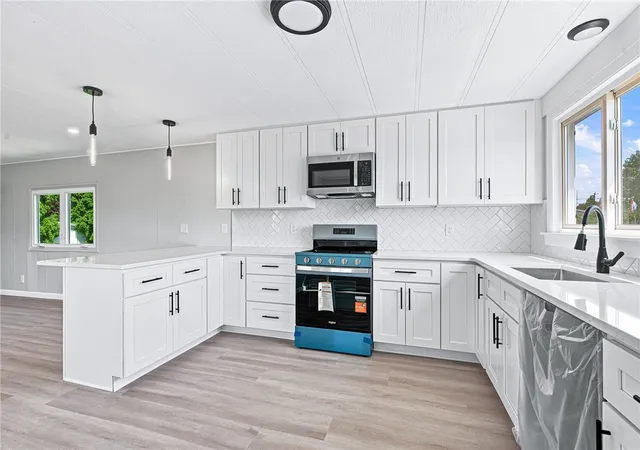 3rd image of 21 Cathy Cir, Portsmouth, RI 02871 | MLS# 1418834