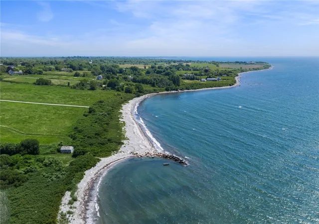 Photo 13 of Sale Pending at 6 Bay Farm Ln, Little Compton, RI 02837 | MLS# 1418979 | Listing updated on 2026-08-17