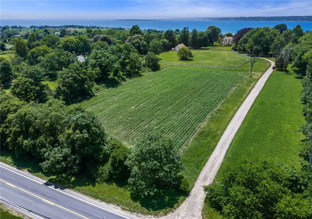 Photo 3 of Sale Pending at 6 Bay Farm Ln, Little Compton, RI 02837 | MLS# 1418979 | Listing updated on 2026-08-17