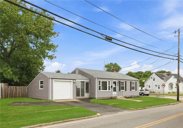 Photo 1 of Single family home for sale at 816 Cottage St, Pawtucket, RI 02861 | MLS# 1419071 | Listing updated on 2026-08-03