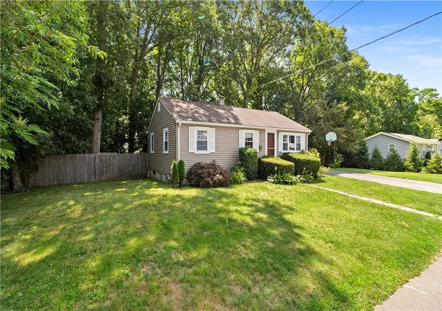 Photo 3 of Sale Pending at 52 Brentwood Ave, Warwick, RI 02886 | MLS# 1418003 | Listing updated on 2026-08-10
