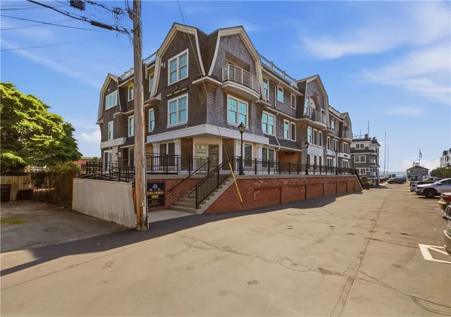 21st image of 10 Brown & Howard #103, Newport, RI 02840 | MLS# 1418942