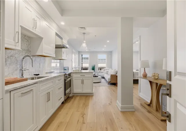 2nd image of 10 Brown & Howard #103, Newport, RI 02840 | MLS# 1418942