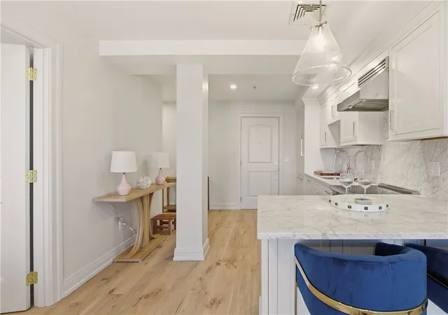4th image of 10 Brown & Howard #103, Newport, RI 02840 | MLS# 1418942