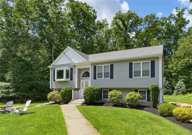 Photo 1 of Single family home for sale at 102 Bramble Bush Rd, Coventry, RI 02816 | MLS# 1419135 | Listing updated on 2026-08-27
