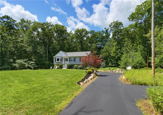 Photo 3 of Single family home for sale at 102 Bramble Bush Rd, Coventry, RI 02816 | MLS# 1419135 | Listing updated on 2026-08-27