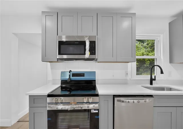 Photo 4 of Single family home for sale at 5 Lees Ln, Chepachet, RI 02814 | MLS# 1419143 | Listing updated on 2026-07-28