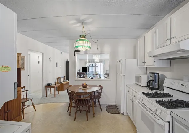 5th image of 143 Hoffman Ave #208, Cranston, RI 02920 | MLS# 1418873
