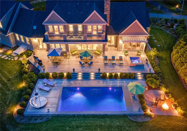 4th image of 71 Cliff Dr, Narragansett, RI 02882 | MLS# 1419168