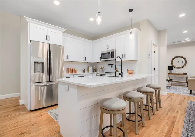 5th image of 2907 Post Rd #1, Warwick, RI 02886 | MLS# 1419192