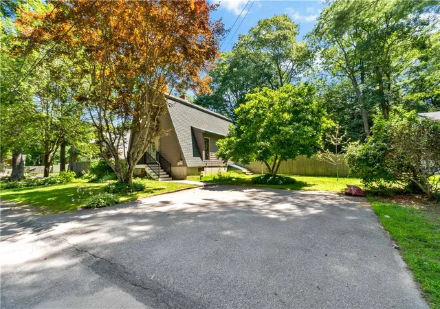 3rd image of 10 Partridge Dr, Exeter, RI 02822 | MLS# 1419215