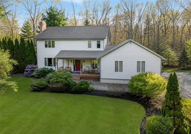 Photo 50 of Sale Pending at 10 Oak Hl Rd, Hope, RI 02831 | MLS# 1419249 | Listing updated on 2026-08-27