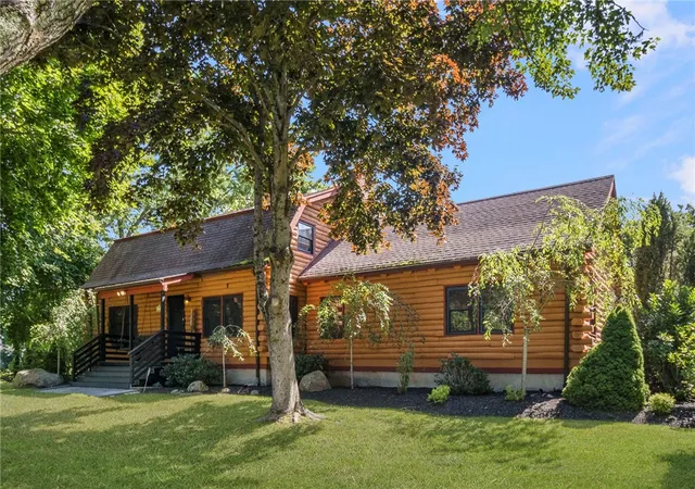Photo 2 of Single family home for sale at 572 Green Hl Beach Rd, Wakefield, RI 02879 | MLS# 1419242 | Listing updated on 2026-08-09