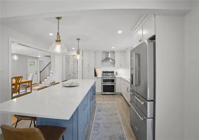 5th image of 7 Heritage Rd, Bristol, RI 02809 | MLS# 1419200