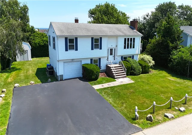 Photo 2 of Single family home for sale at 33 Glendale Rd, Narragansett, RI 02882 | MLS# 1419278 | Listing updated on 2026-08-09