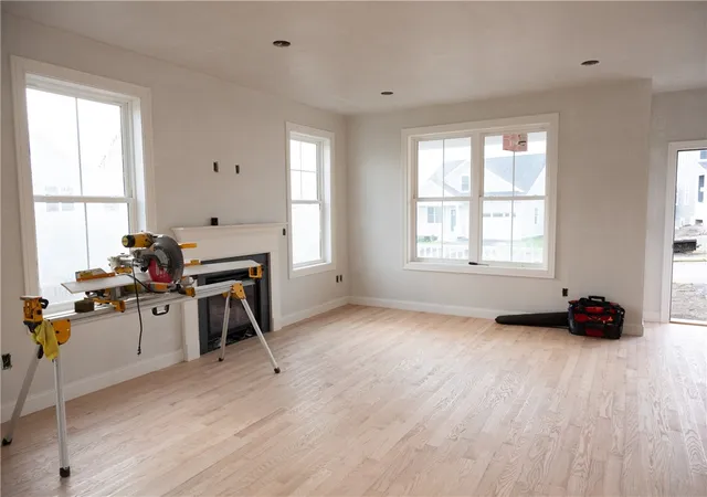 7th image of 25 Bunker Hill Xing, Portsmouth, RI 02871 | MLS# 1419307